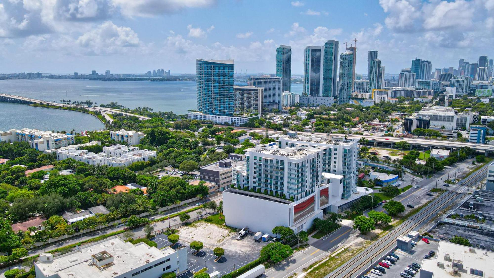 3900-604lg Design District, 1 Bedroom & 1 Bathroom * Miami